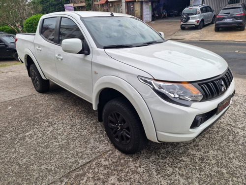 Mitsubishi L200 Triton 2.4 16V TURBO DIESEL GL CD 4X4 MANUAL