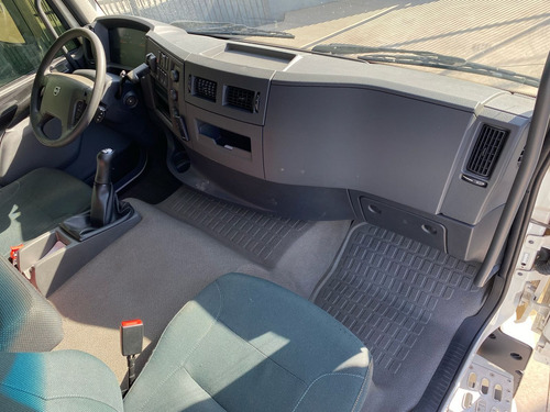 Volvo Vm 270 Cabine Leito Ano 2022 Sider 8 Metros 14 Paletes