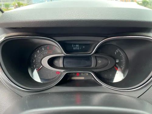 Renault Captur 2.0 Intens Automática