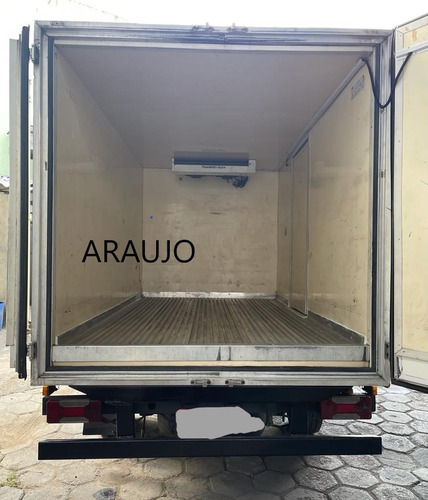 Imagem 5 de 8 de Iveco Daily 35s14 2015