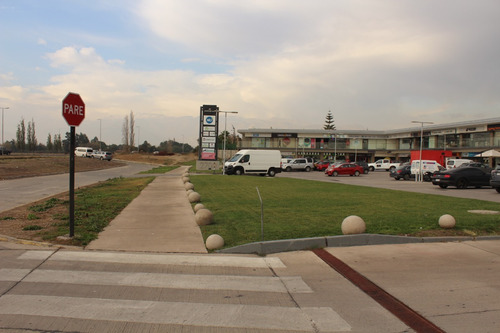 Para Inversión En Concurrido Strip Center