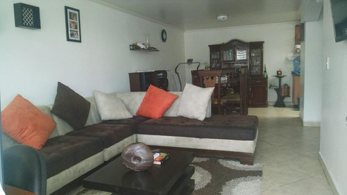 Casa Norte De Quito, 4 Dormitorios En Conjunto, Seguridad