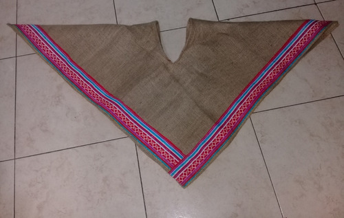 Poncho Triangular Arpillera Coya Niño