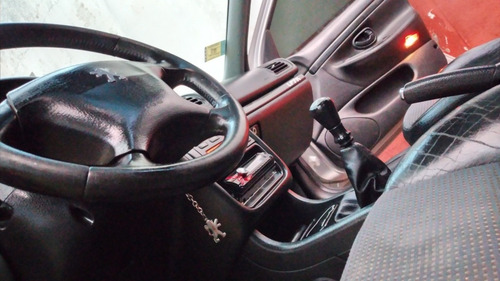 Imagen 8 de 15 de Peugeot 406 2.0 Sv 2001