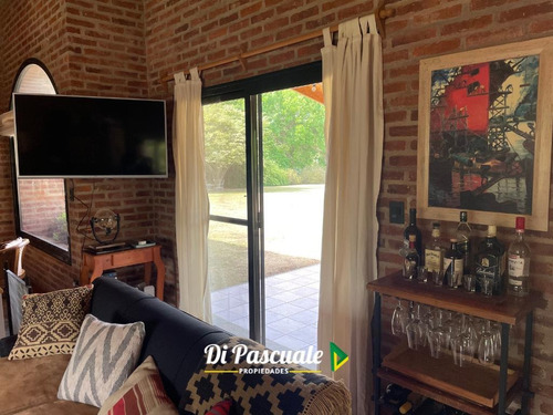 Imagen 18 de 26 de Chalet De Categoría Sobre 10.000 M2 - Chacras Los Robles De Carlos Keen