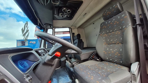 Imagem 14 de 14 de Ford Cargo 816 S 4x2 Rodado Duplo Ano 2018 Bau 6,20 Mts