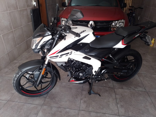 Ns 200