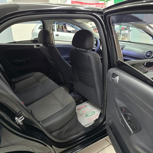 Volkswagen Voyage 1.0 Vht Trend Total Flex 4p