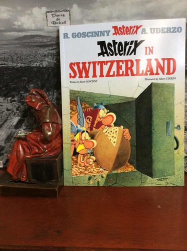Astérix En Suiza - Goscinny Y Uderzo - Cómic En Inglés