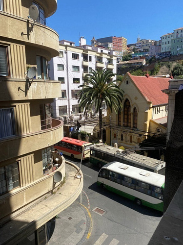 Imagen 14 de 15 de Oficina Amplia Pleno Centro Valparaiso