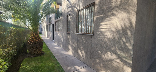 Departamento En Venta De 3 Dorm Estac Patio En Santiago