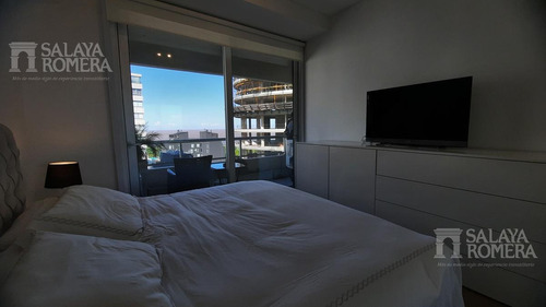 Imagen 10 de 30 de Venta Torre Horizons 2 Ambientes Con Cochera Y Baulera . Vista Al Rio