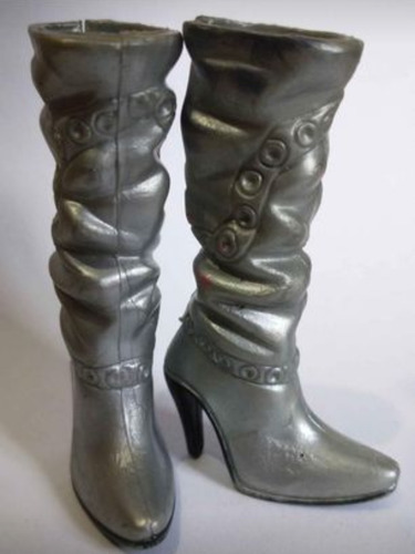 Refacción Botas Plateadas My Scene Barbie (Usado)