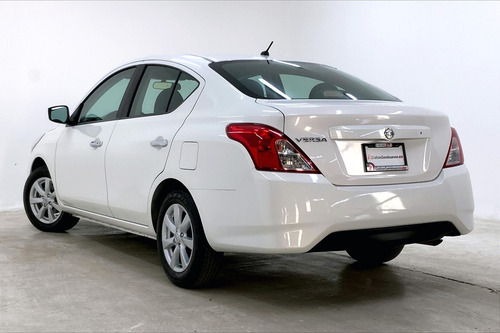 Imagen 11 de 15 de Nissan Versa 4x2 4 Pts Sense Ta A/ac Ve