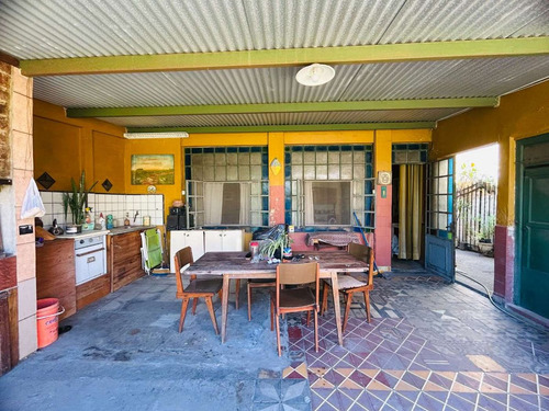 Venta/permuta Casa 5 Amb A Refac Caseros Centro