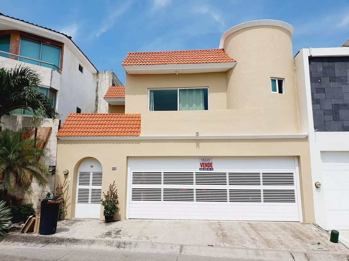 Casa En Venta O Renta Muy Bien Cuidada Fracc Lomas Residenci