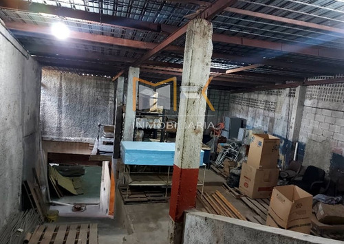 En Venta Galpón Gato Negro Catia Caracas