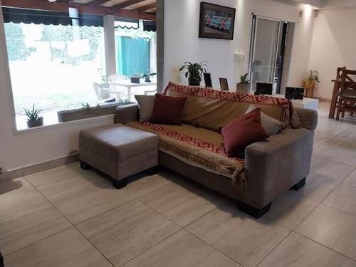 Imagen 9 de 26 de Casa De Estilo Minimalista