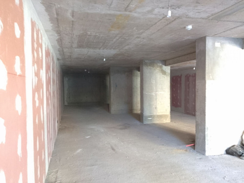 ¡local N°2 En Duble Almeyda A Pasos De Metro Ñuñoa!