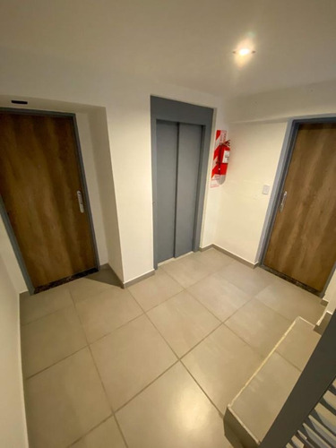 Imagen 8 de 16 de Departamento 2 Amb - 1° Piso - Con Cochera Y Terraza Propia - Entrega Inmediata