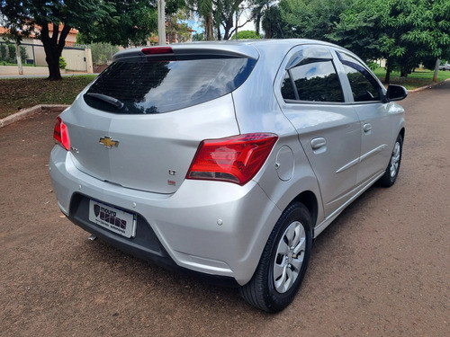 Chevrolet Onix 1.0 MPFI LT 8V FLEX 4P MANUAL