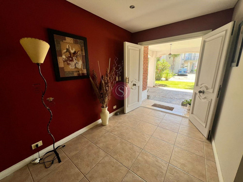 Casa En Venta En Bermudas, Pilar, G.b.a. Zona Norte