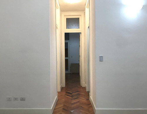 Imagen 3 de 22 de Hermoso 2 Amb. En Venta En Emblemático Edificio De Congreso!