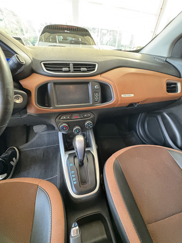 Chevrolet Onix 1.4 MPFI ADVANTAGE 8V FLEX 4P AUTOMÁTICO