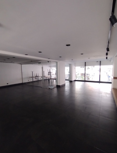 Alquila: Gran Local Comercial Sobre Av. Estrada
