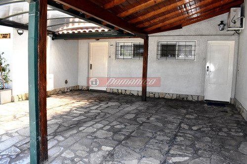 Imagen 2 de 17 de Casa En Venta En Castelar