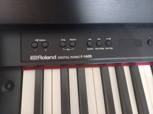 Piano Digital Roland F140r