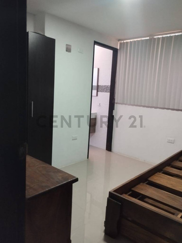 Casa Urbanización Altos De Copacabana. Tercera Etapa. Guarenas