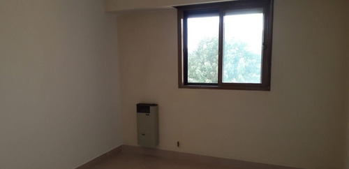 Departamento De 3 Ambientes En Torres Luz Y Fuerza, Dock Sud