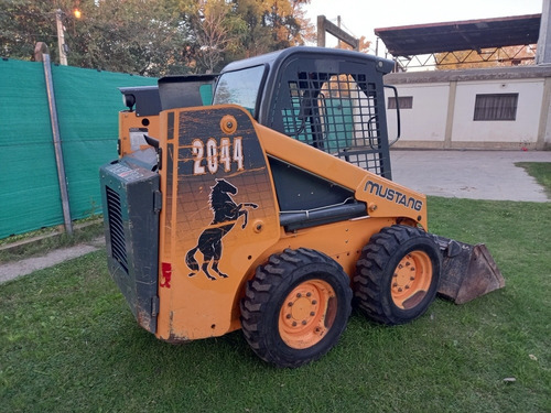 Minicargadora Mustang 2044 Mod 2014