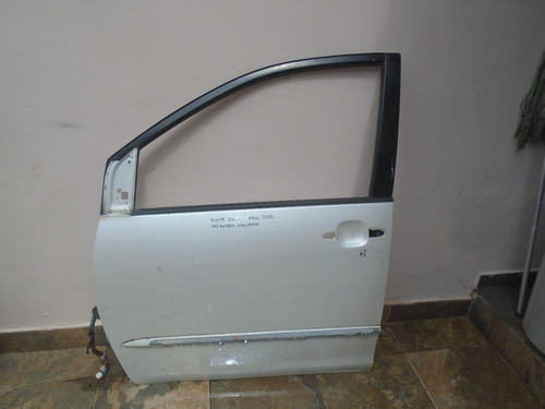 Vendo Puerta Delantera Izquierda De Toyota Sienna Año 2006