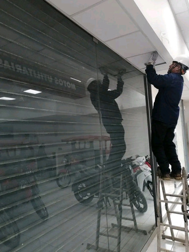 Soldadores En Yurimaguas Y Fabricación De Puertas Enrollable