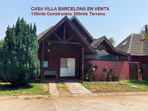 Espaciosa Casa En Villa Barcelona Chillán 