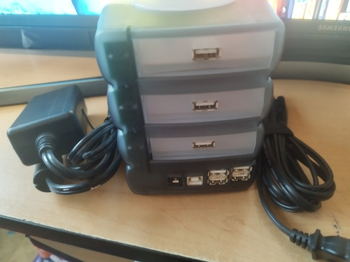 Belkin Usb Busstation F5u100-slv / Usb Adaptador Serie F5u11 (Usado)