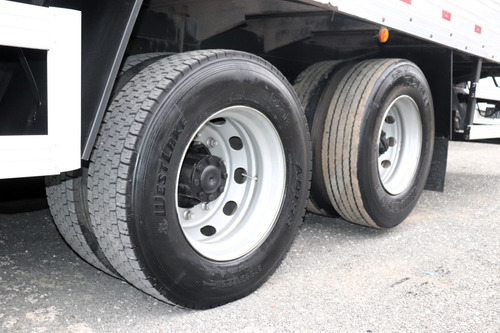 M.benz Atego 2426 6x2 Ano 2012 Com Baú Rossetti De 10,5m