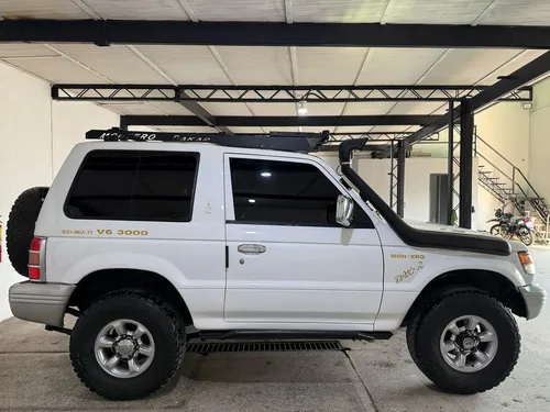 Mitsubishi Montero