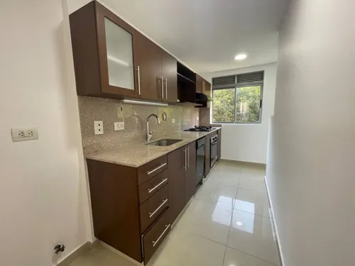 Apartamento En Arriendo En Castropol. Cod A16630