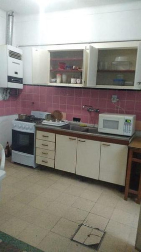 Imagen 7 de 12 de Local En Esquina Con Vivienda De 3 Ambientes, 3 Baños, Toilette,7 Despachos.