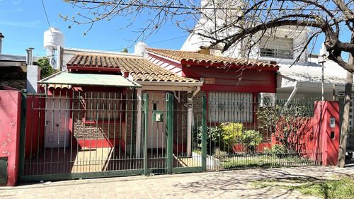 Imagen 2 de 30 de Casa De 4 Dormitorios En Venta Con Quincho Y Piscina Fisherton Cerca De Calle Córdoba
