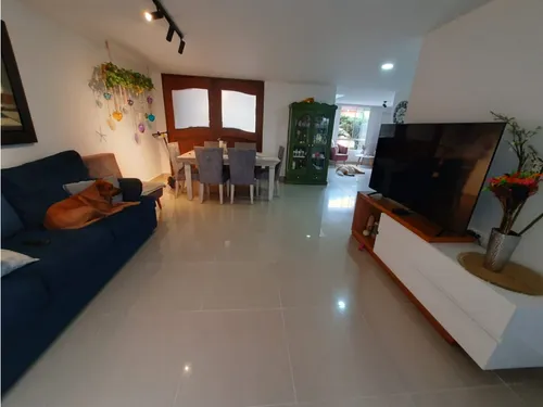 Compra Esta Hermosa Casa Unifamiliar En Super Ubicacion