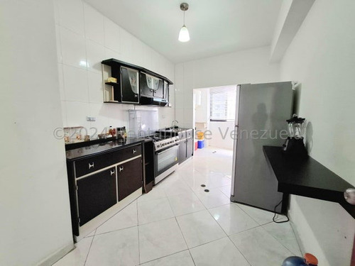 Excelente Apartamento En Venta Urb. San Jacinto, Maracay, Con Planta Electrica, Piso Bajo, 24-28825 Mv