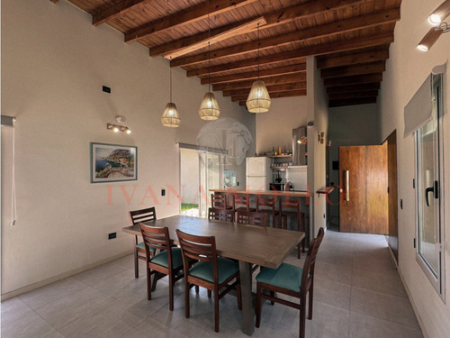 Casa En Venta En Pinamar - Icaro 1340