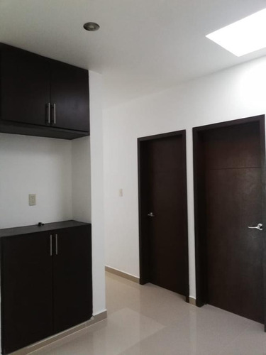 Imagen 15 de 22 de Lomas De La Rioja, Casa En Renta De 3 Recámaras