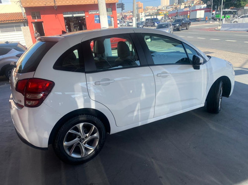 Imagem 6 de 14 de Citroen C3 Tendance 1.5 Branca 2015 Couro Flex Manual