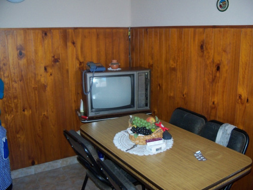Imagen 3 de 12 de Chalet 4 Ambientes En Hurlingham