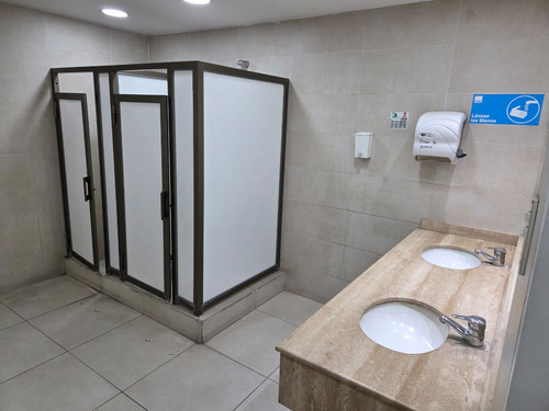 Arriendo Bodega Con Oficinas En Condominio Industrial
